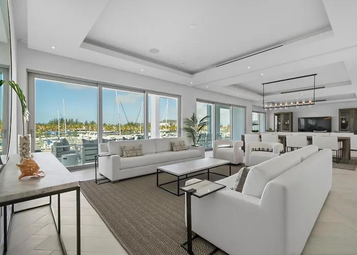 Casablanca Bahamas- New Luxury Waterfront Condo, Palm Cay, The Bahamas