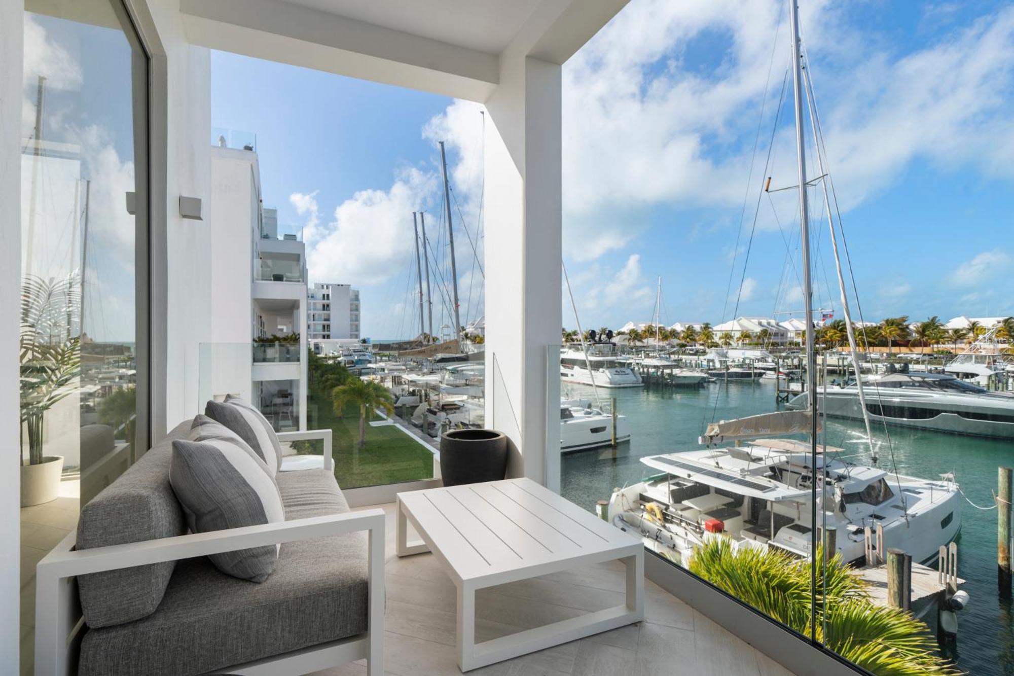 Casablanca Bahamas- New Luxury Waterfront Condo, Palm Cay, The Bahamas