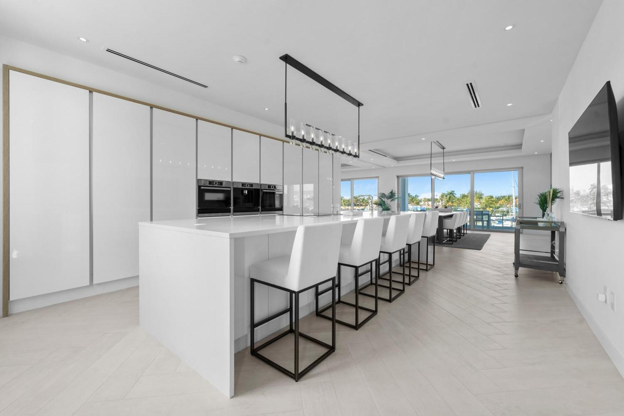 Casablanca Bahamas- New Luxury Waterfront Condo, Palm Cay, The Bahamas Appartement Nassau