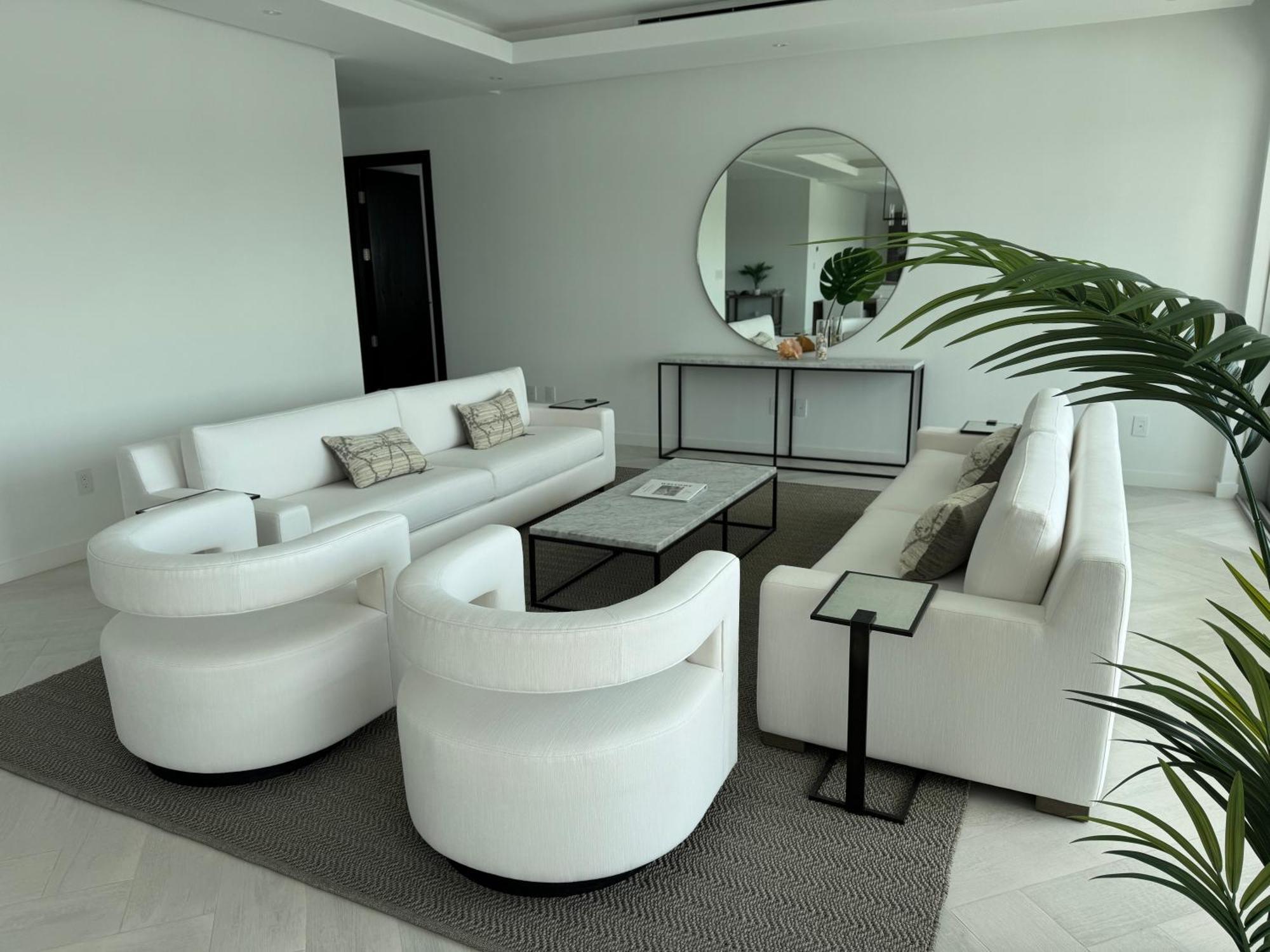 Casablanca Bahamas- New Luxury Waterfront Condo, Palm Cay, The Bahamas