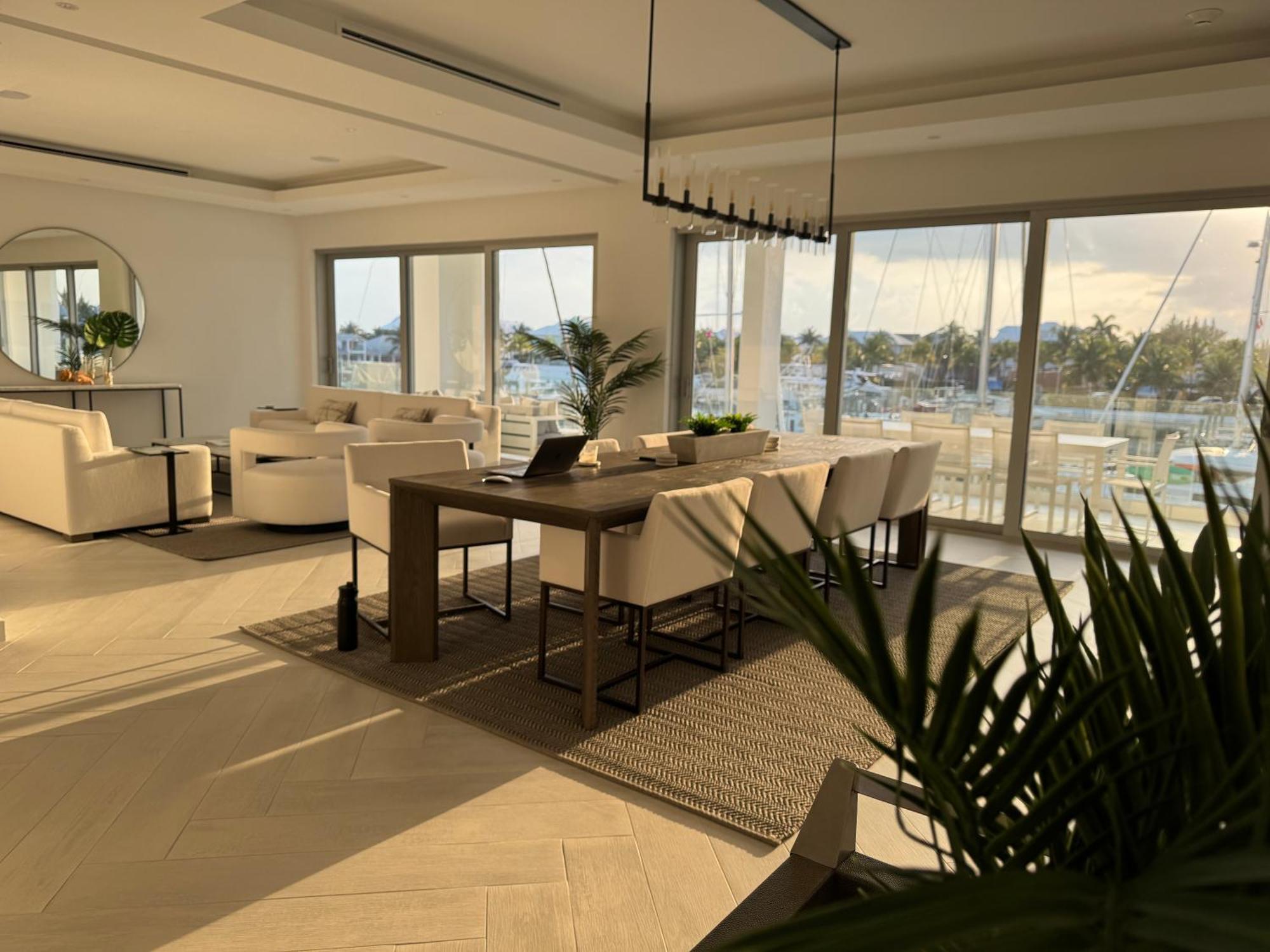 Casablanca Bahamas- New Luxury Waterfront Condo, Palm Cay, The Bahamas Apartamento *
