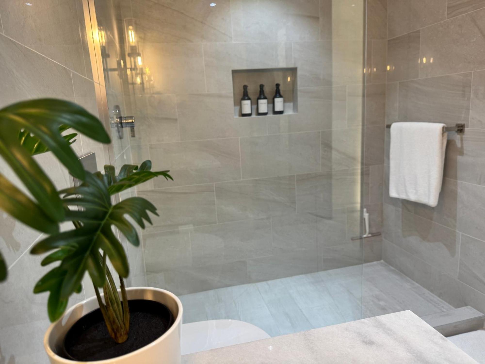Casablanca Bahamas- New Luxury Waterfront Condo, Palm Cay, The Bahamas * Nassau
