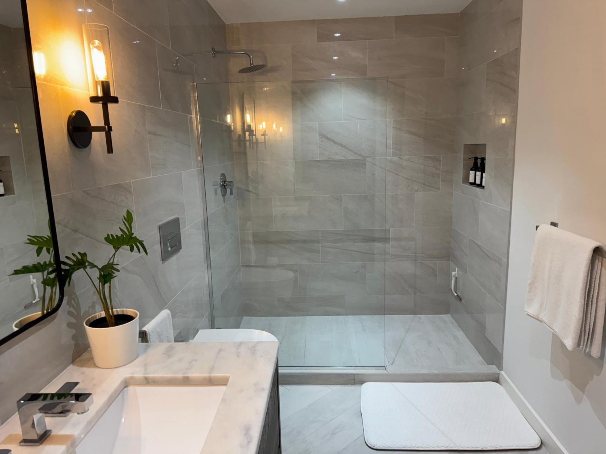 Apartamento Casablanca Bahamas- New Luxury Waterfront Condo, Palm Cay, The Bahamas *