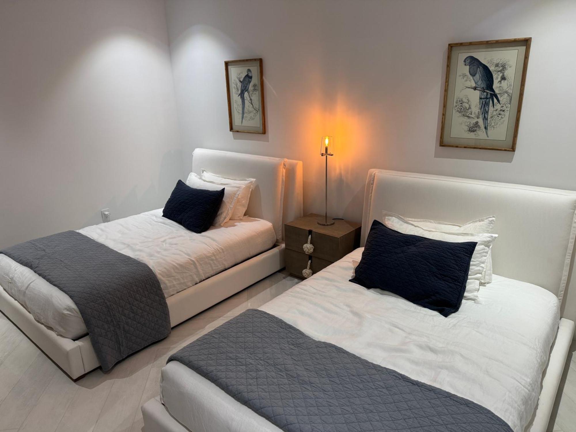 Apartment Casablanca Bahamas- New Luxury Waterfront Condo, Palm Cay, The Bahamas Nassau