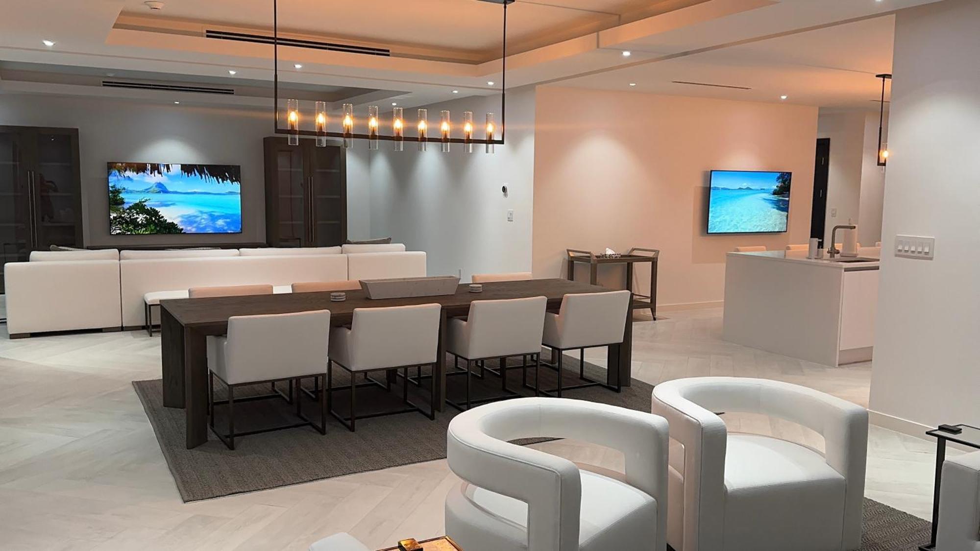 Apartment Casablanca Bahamas- New Luxury Waterfront Condo, Palm Cay, The Bahamas Nassau