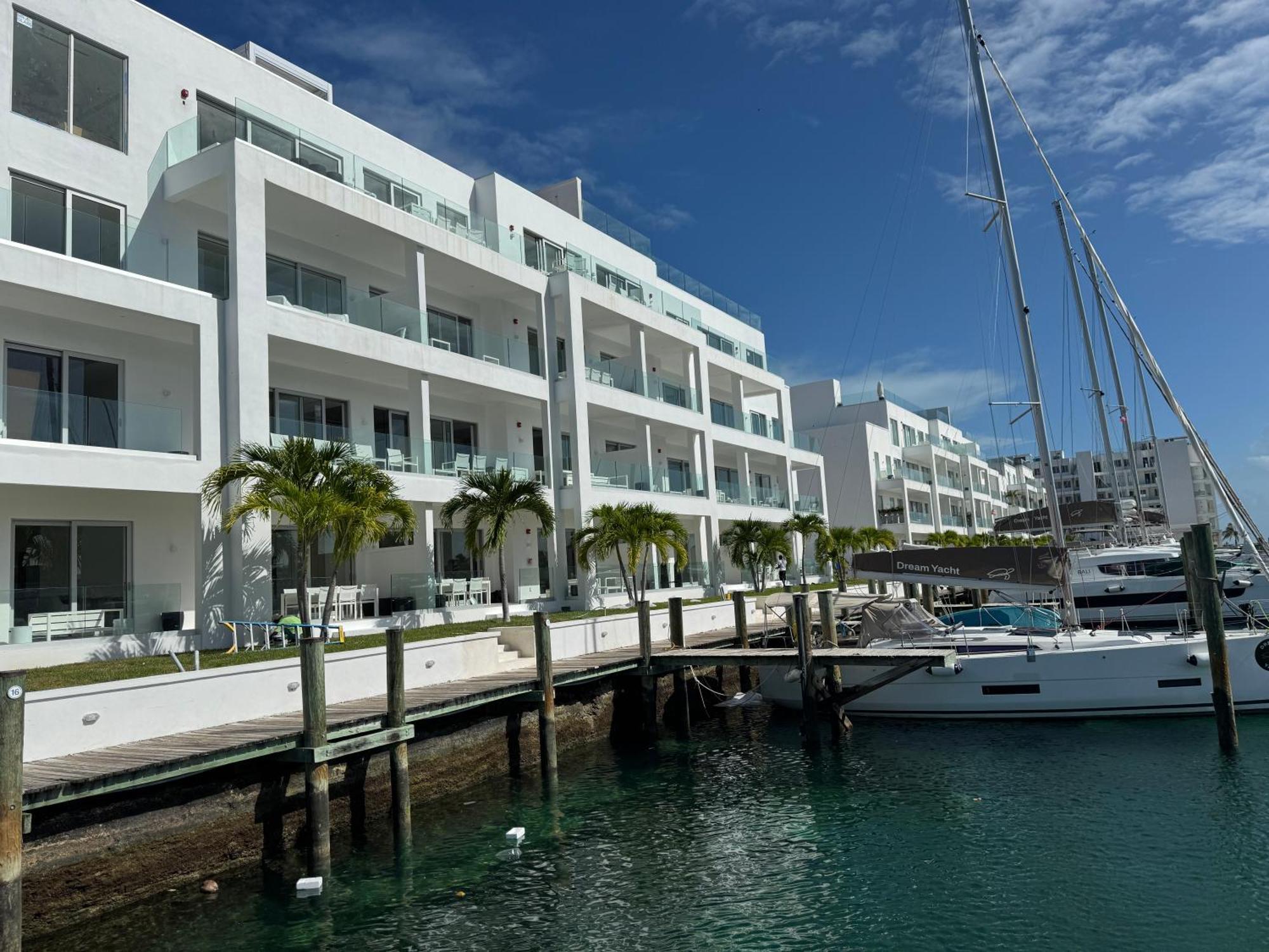 Casablanca Bahamas- New Luxury Waterfront Condo, Palm Cay, The Bahamas