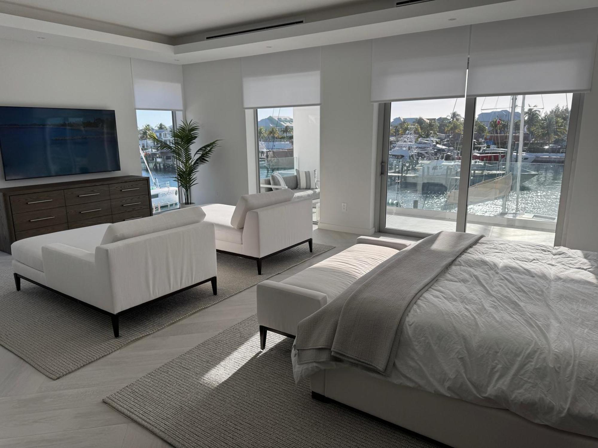 Apartment Casablanca Bahamas- New Luxury Waterfront Condo, Palm Cay, The Bahamas *